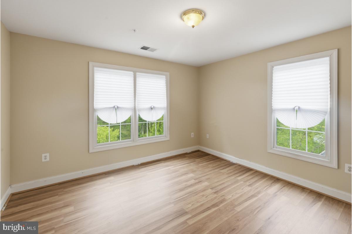 BROOKEFIELD - Residential