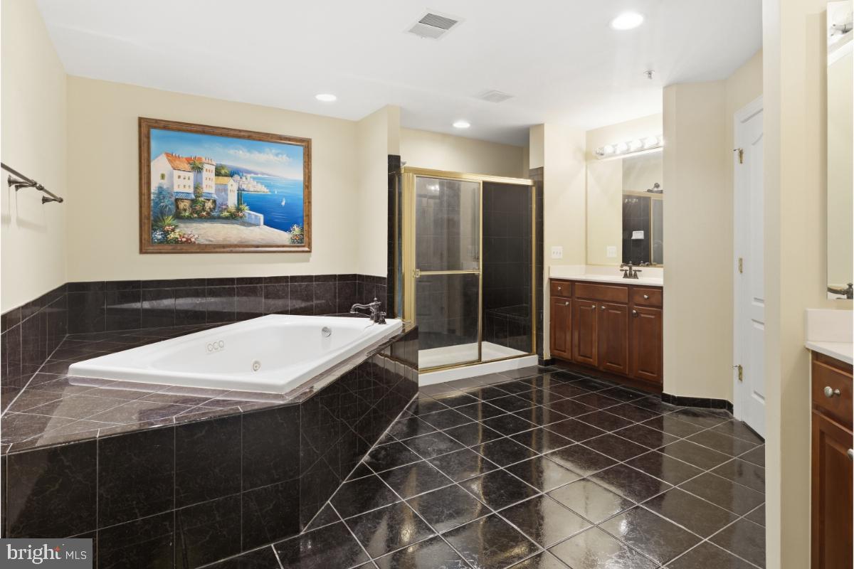 BROOKEFIELD - Residential