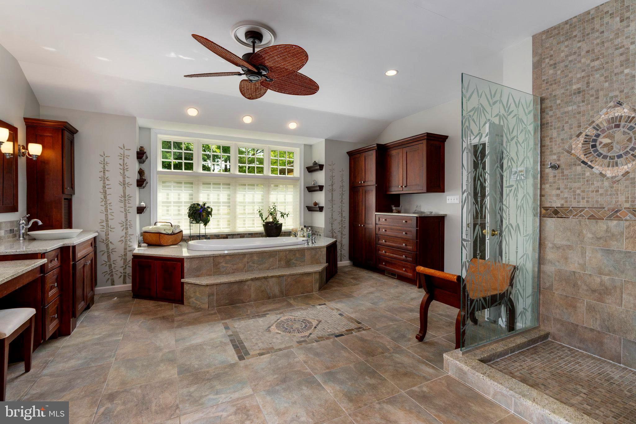 MIRROR LAKE FARMS - Residential