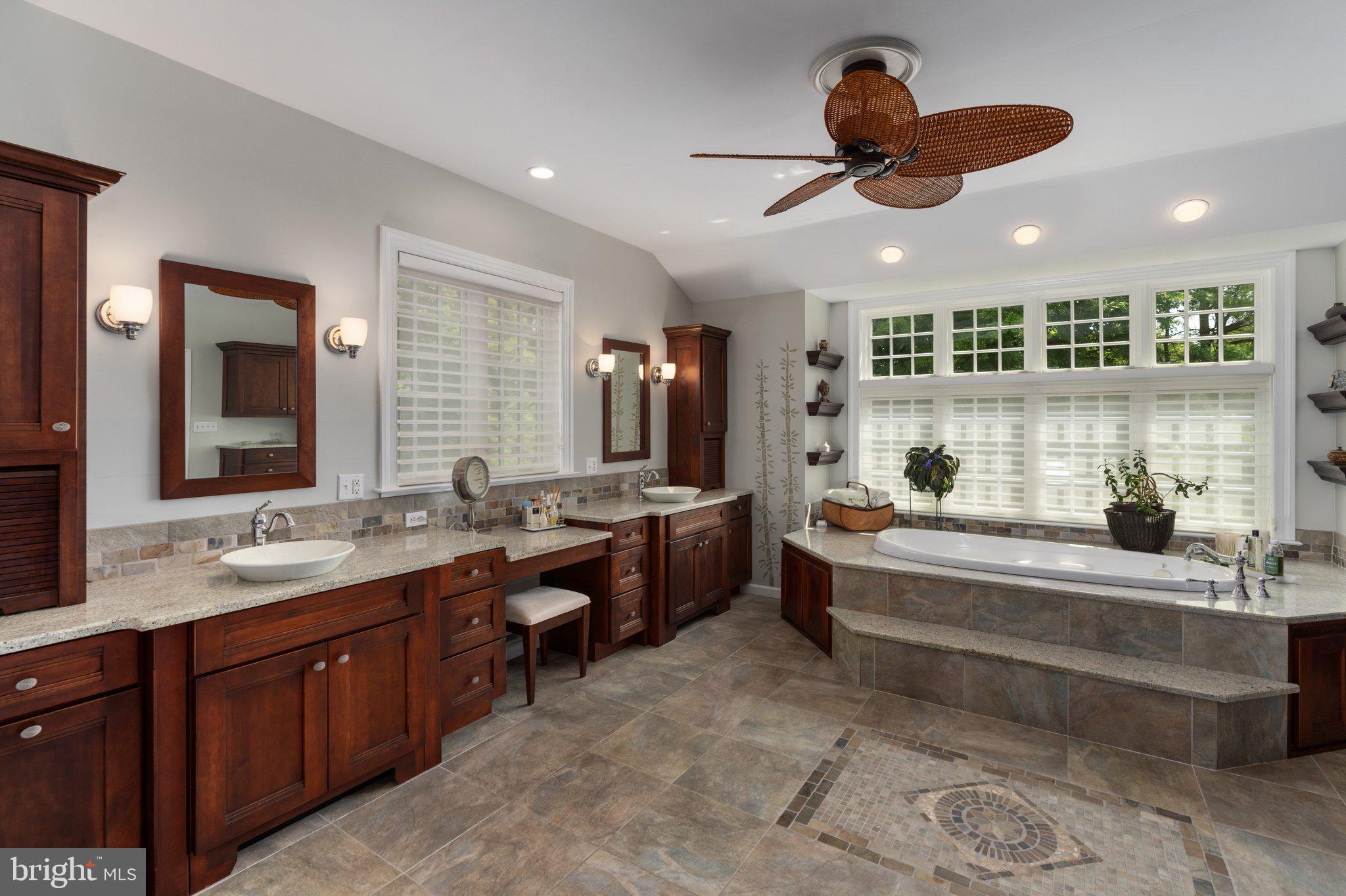 MIRROR LAKE FARMS - Residential