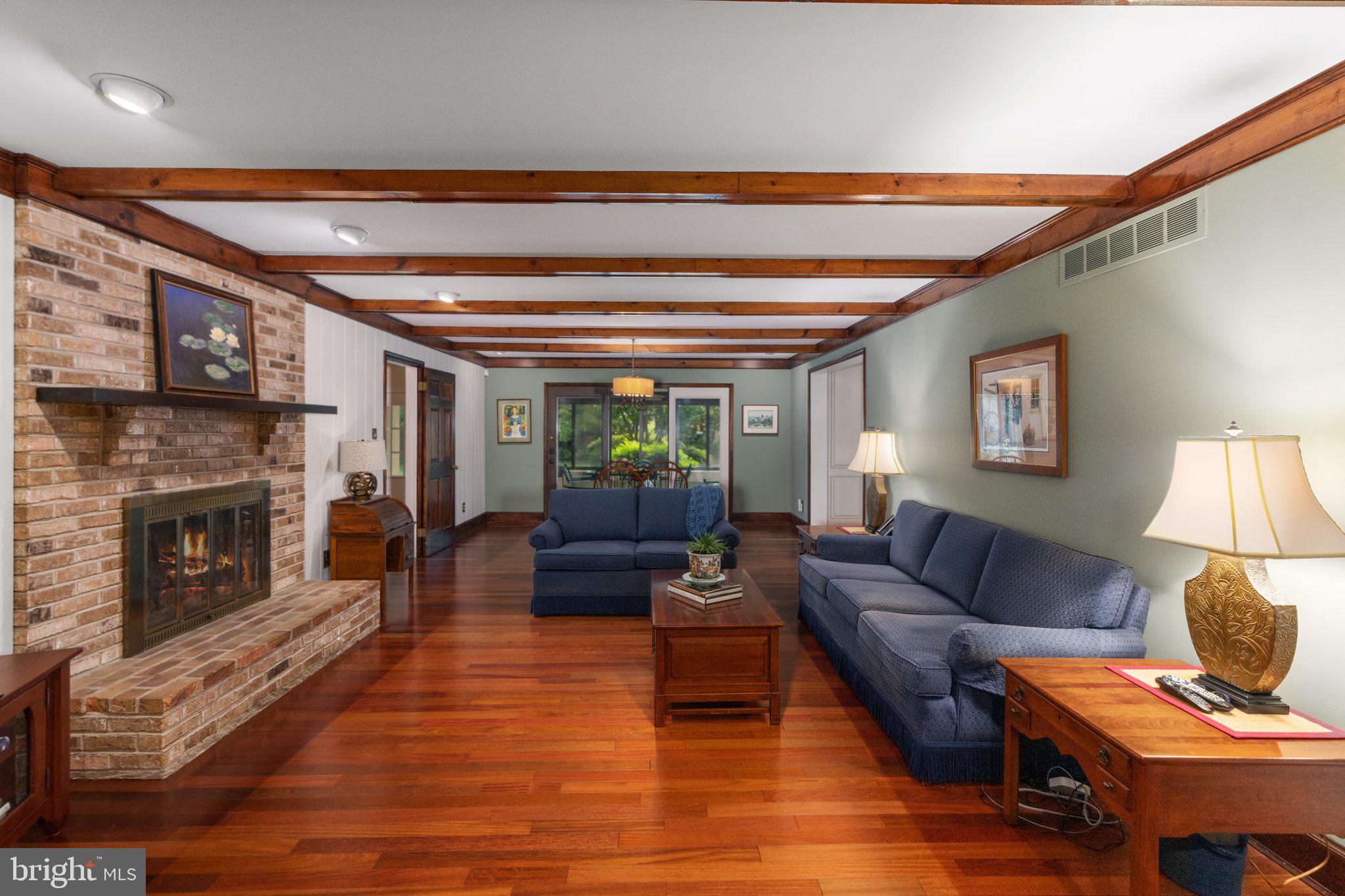 MIRROR LAKE FARMS - Residential