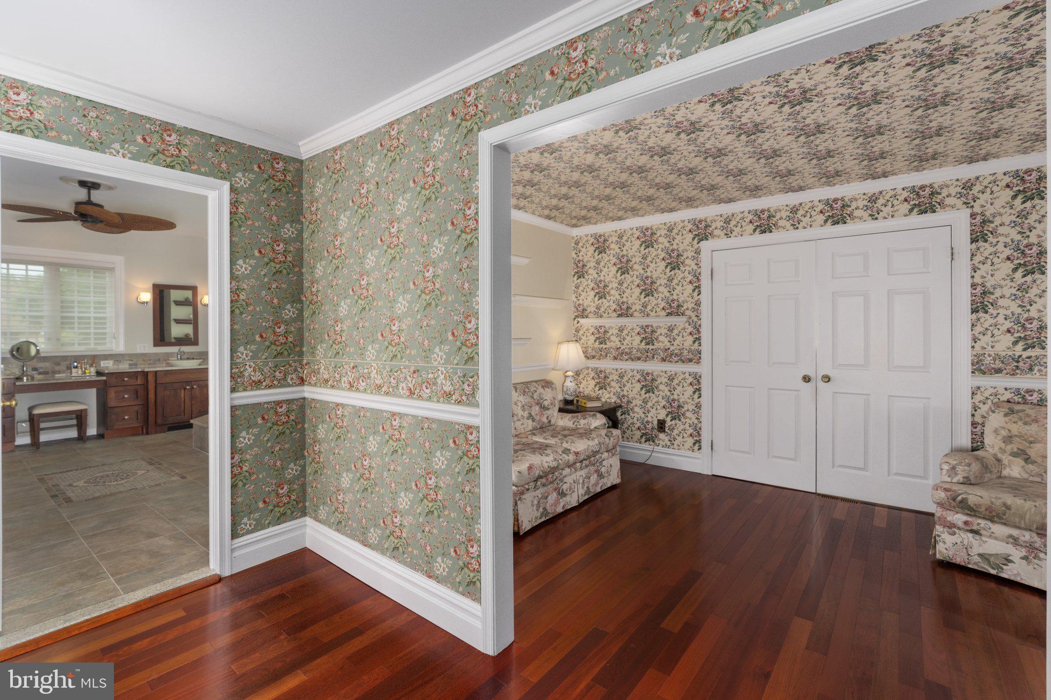 MIRROR LAKE FARMS - Residential