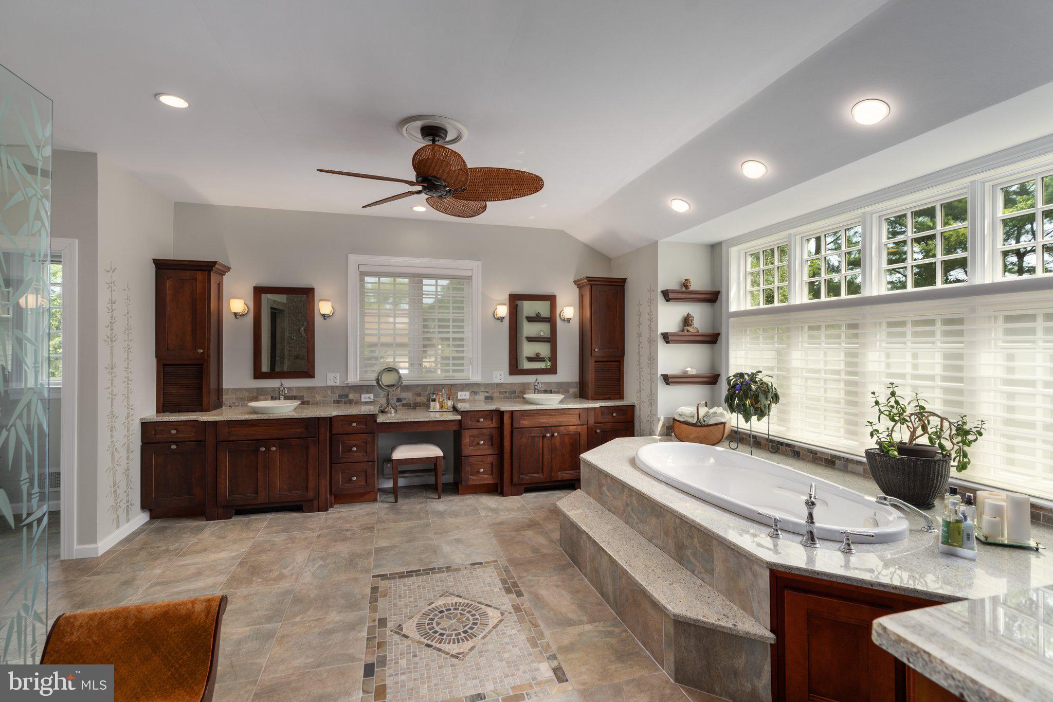 MIRROR LAKE FARMS - Residential