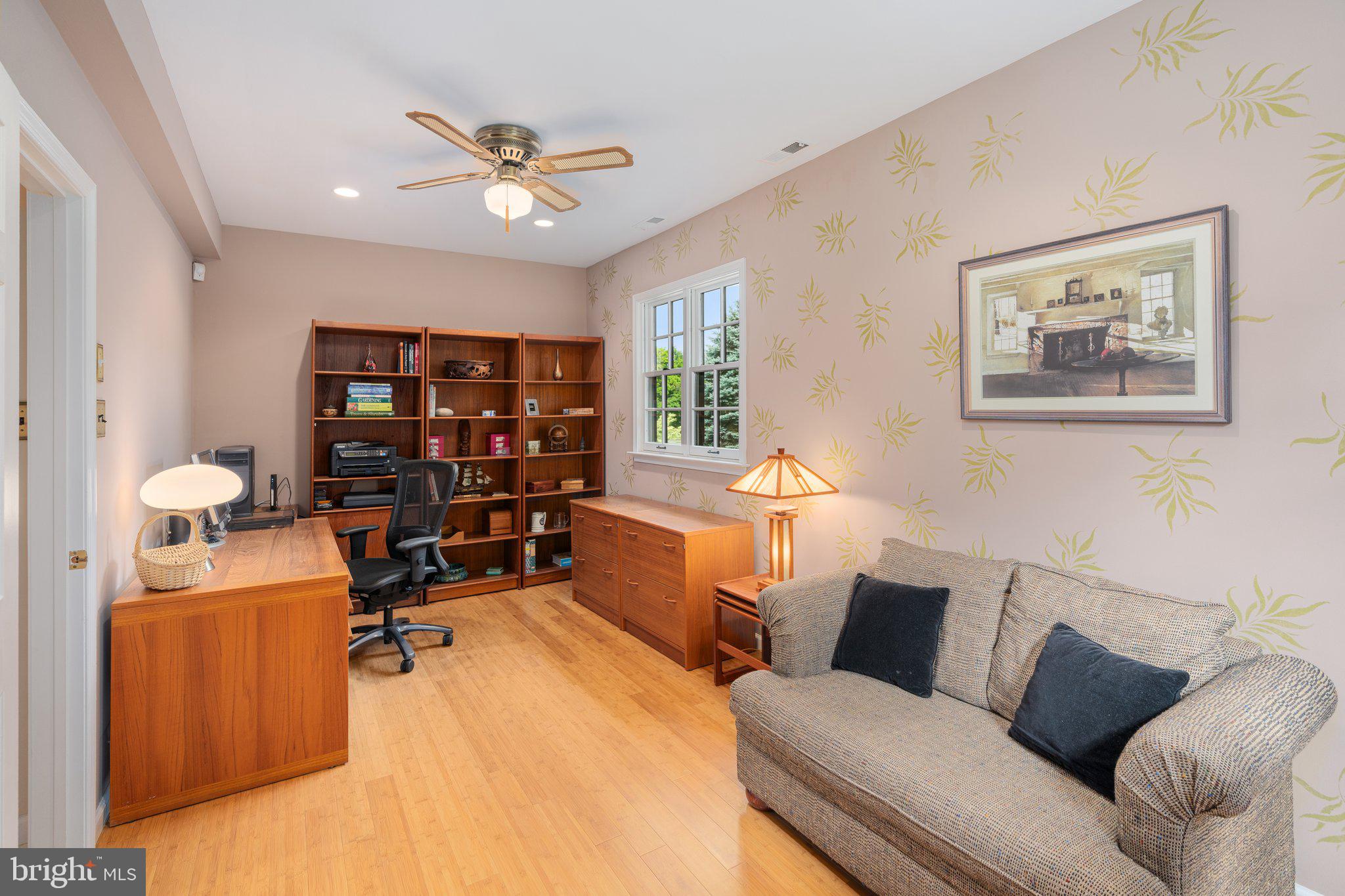 MIRROR LAKE FARMS - Residential