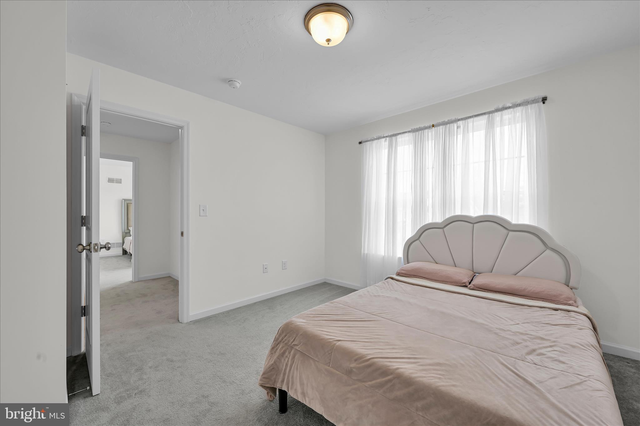 KINGS COURT AT BROWNSTONE - Residential