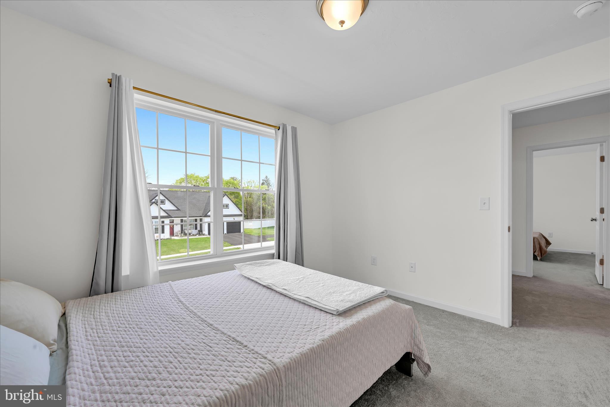 KINGS COURT AT BROWNSTONE - Residential