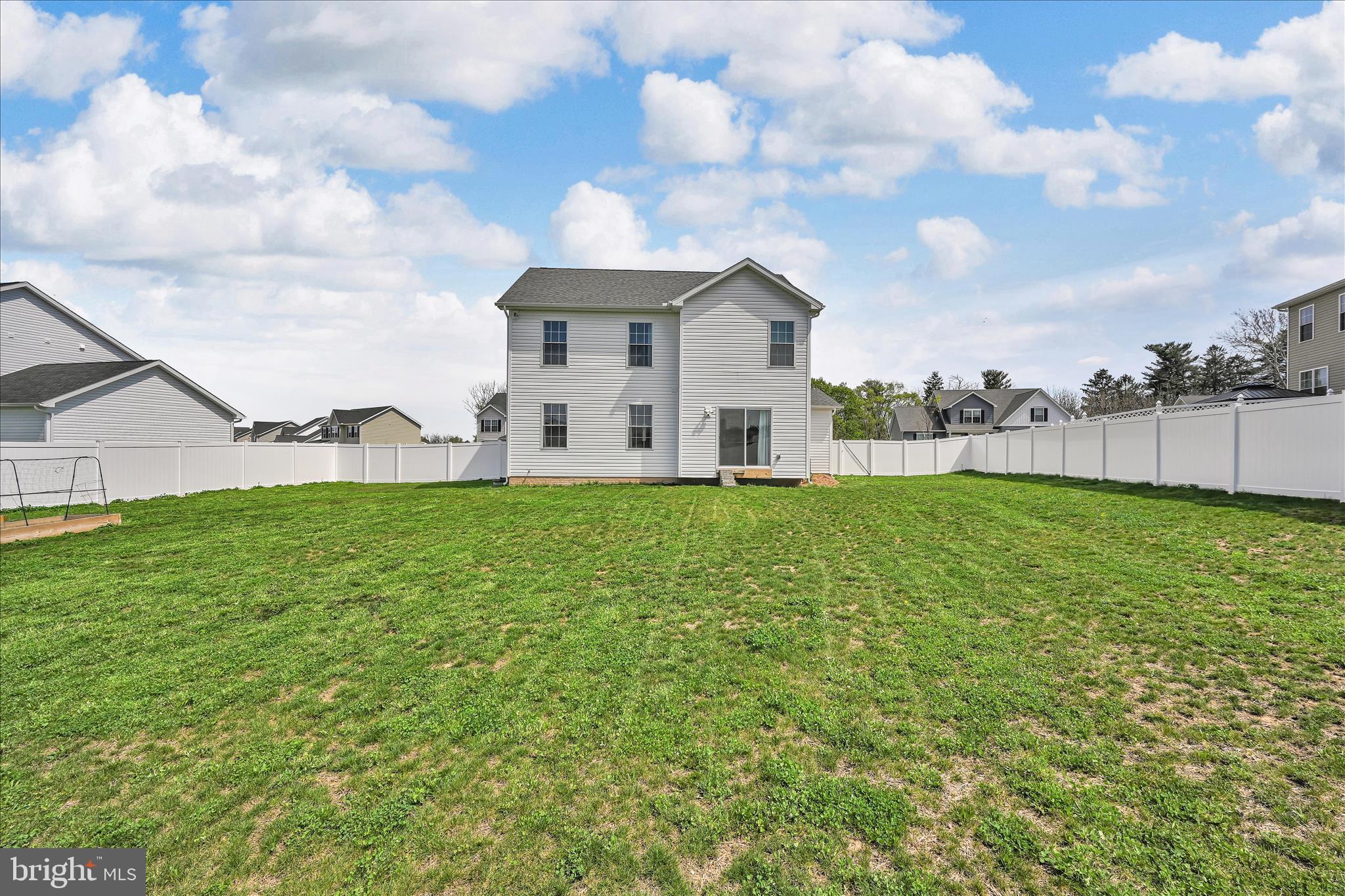 KINGS COURT AT BROWNSTONE - Residential