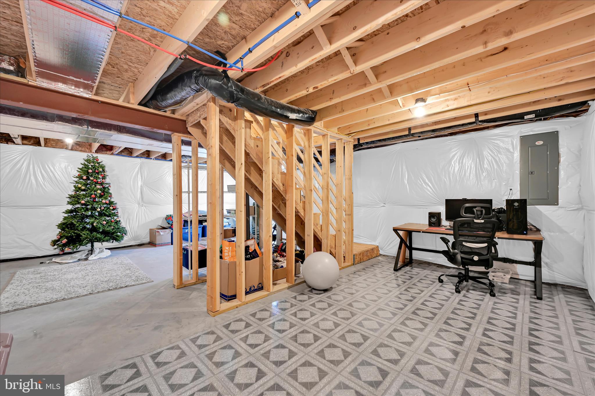 KINGS COURT AT BROWNSTONE - Residential