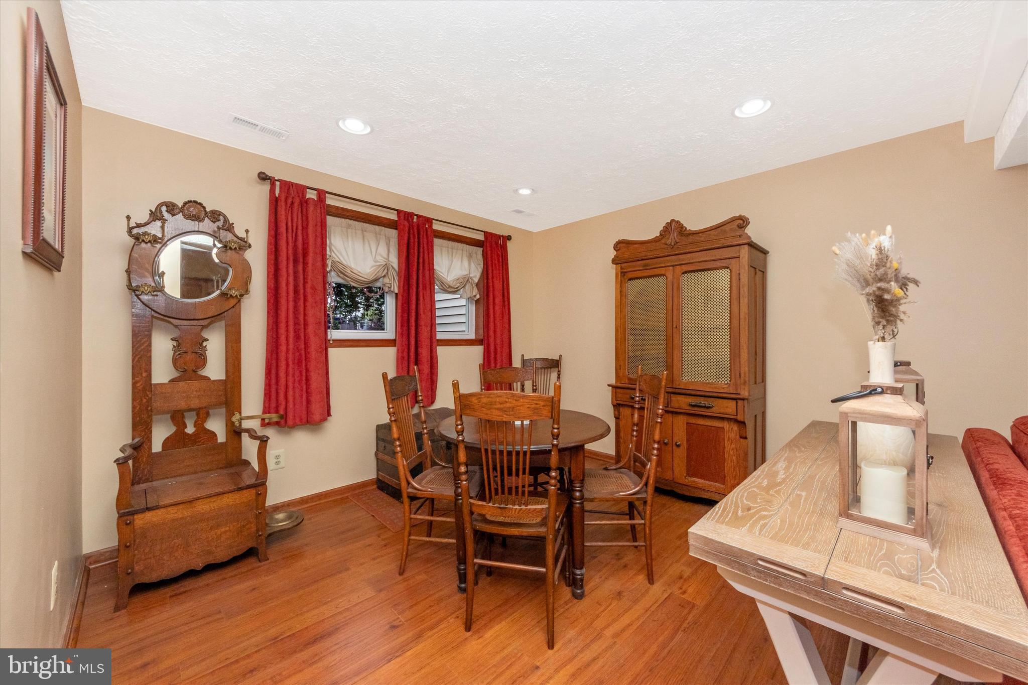 OAK GROVE - Residential