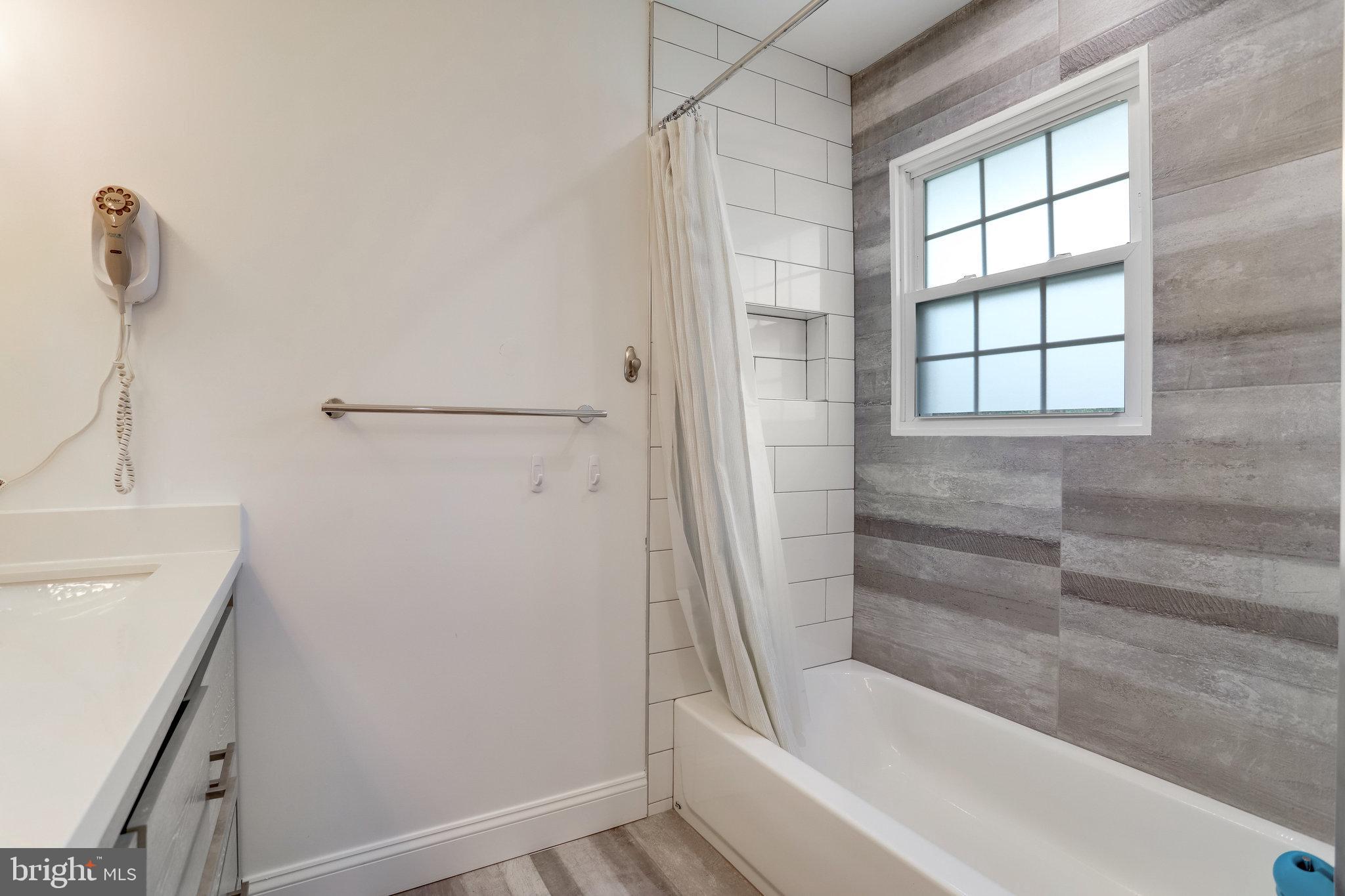 MEYERS INDIAN RUN PARK - Residential Lease