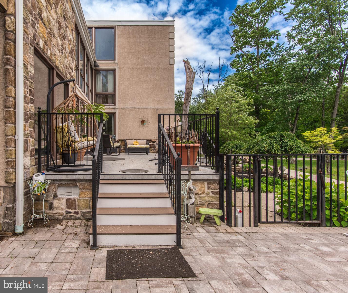 HUNTINGDON VALLEY - Residential