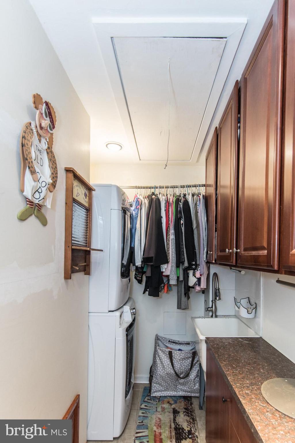 HUNTINGDON VALLEY - Residential