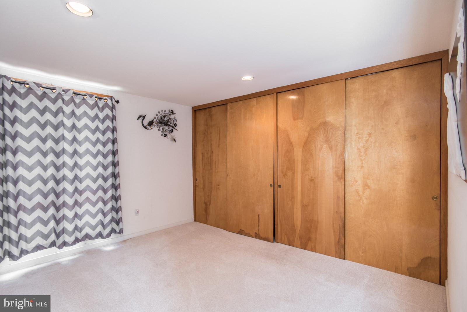 HUNTINGDON VALLEY - Residential