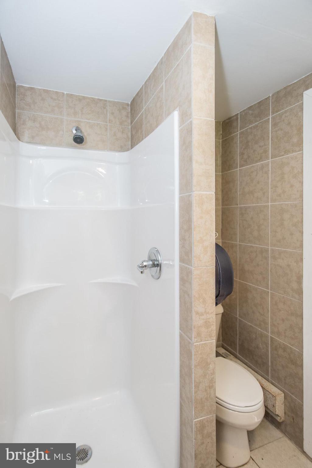 HUNTINGDON VALLEY - Residential