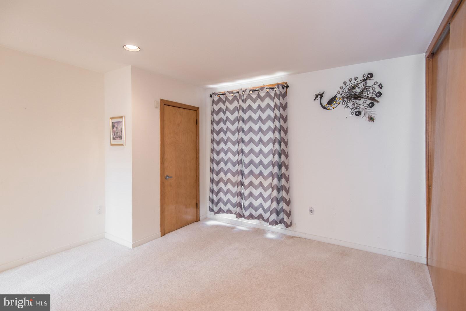 HUNTINGDON VALLEY - Residential