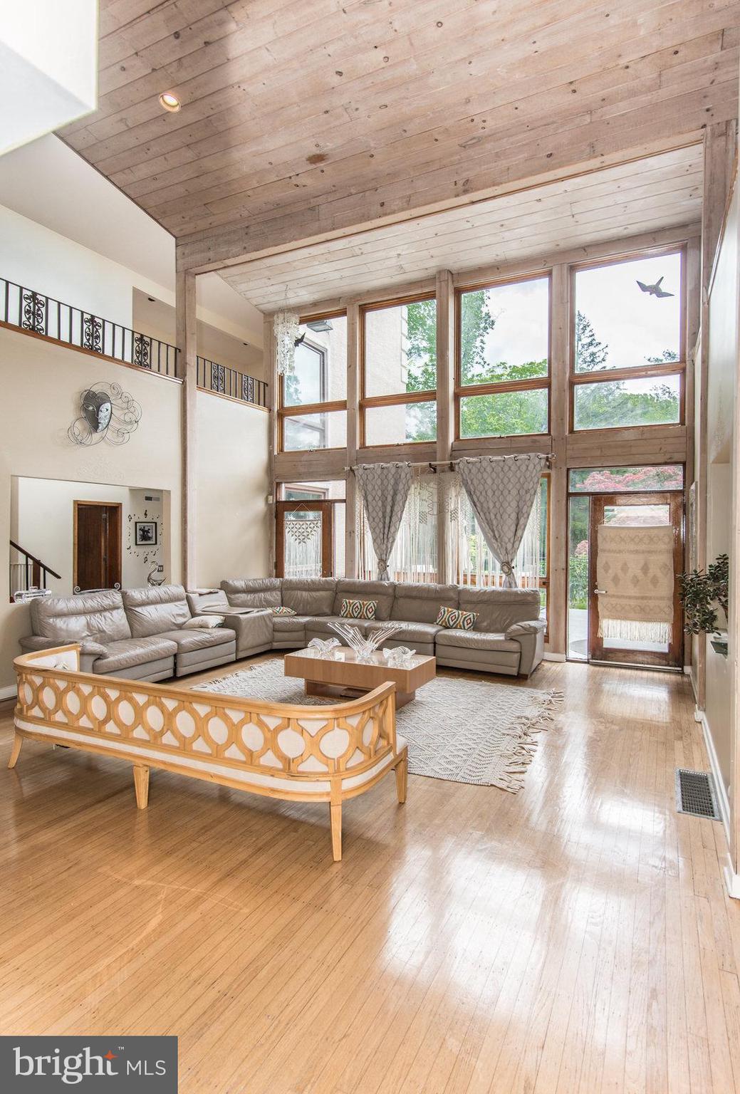 HUNTINGDON VALLEY - Residential