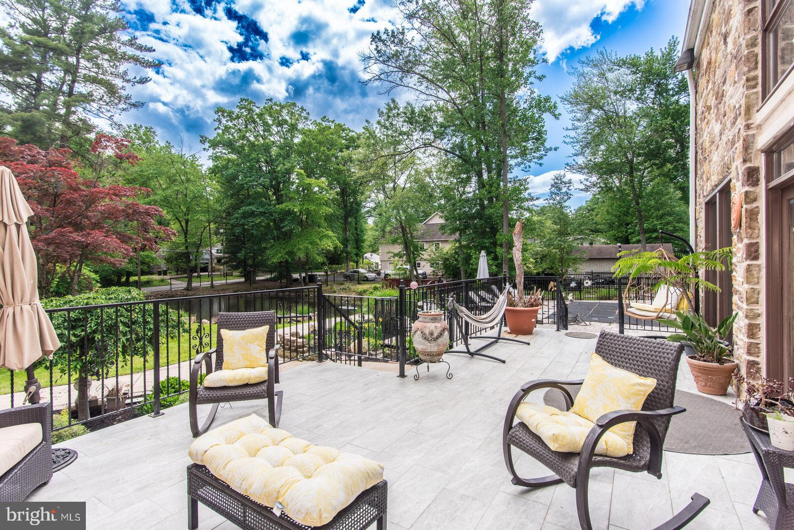 HUNTINGDON VALLEY - Residential