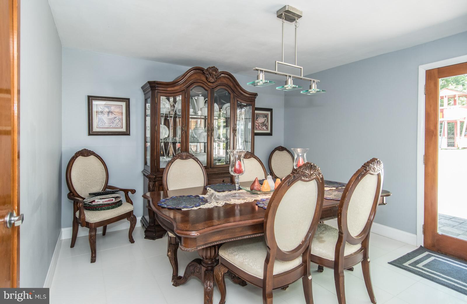 HUNTINGDON VALLEY - Residential