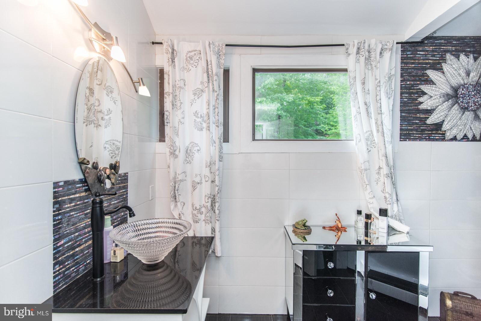 HUNTINGDON VALLEY - Residential