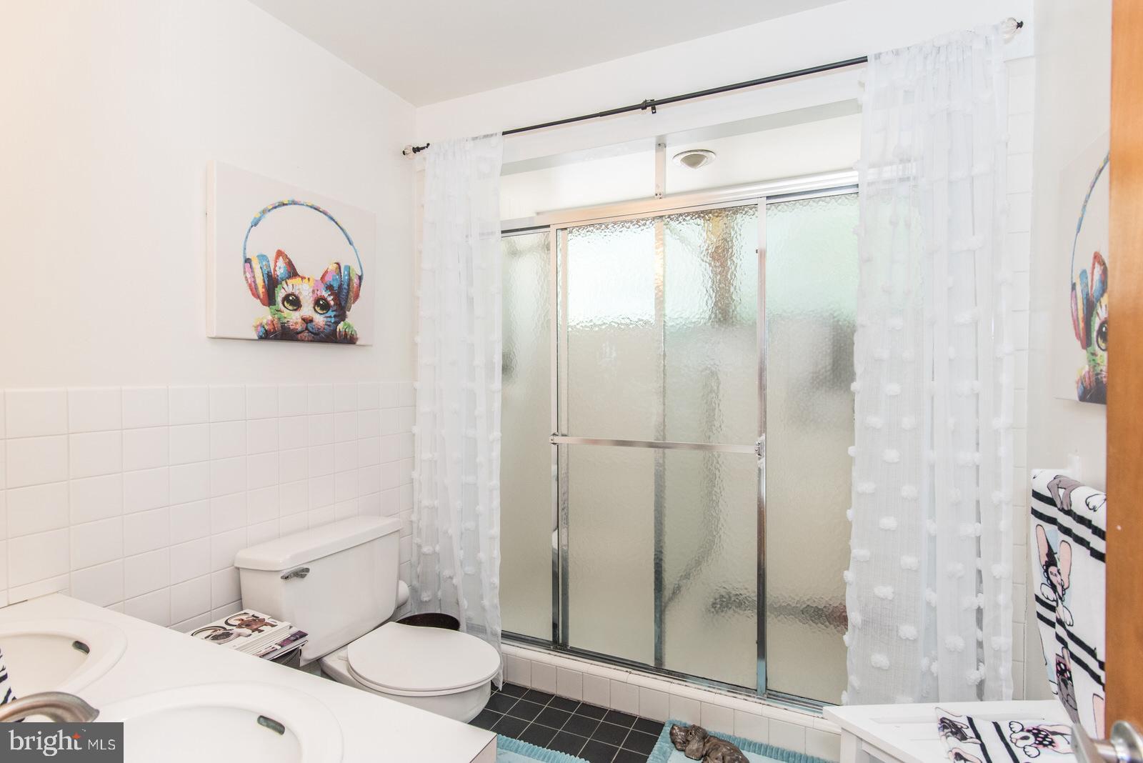 HUNTINGDON VALLEY - Residential