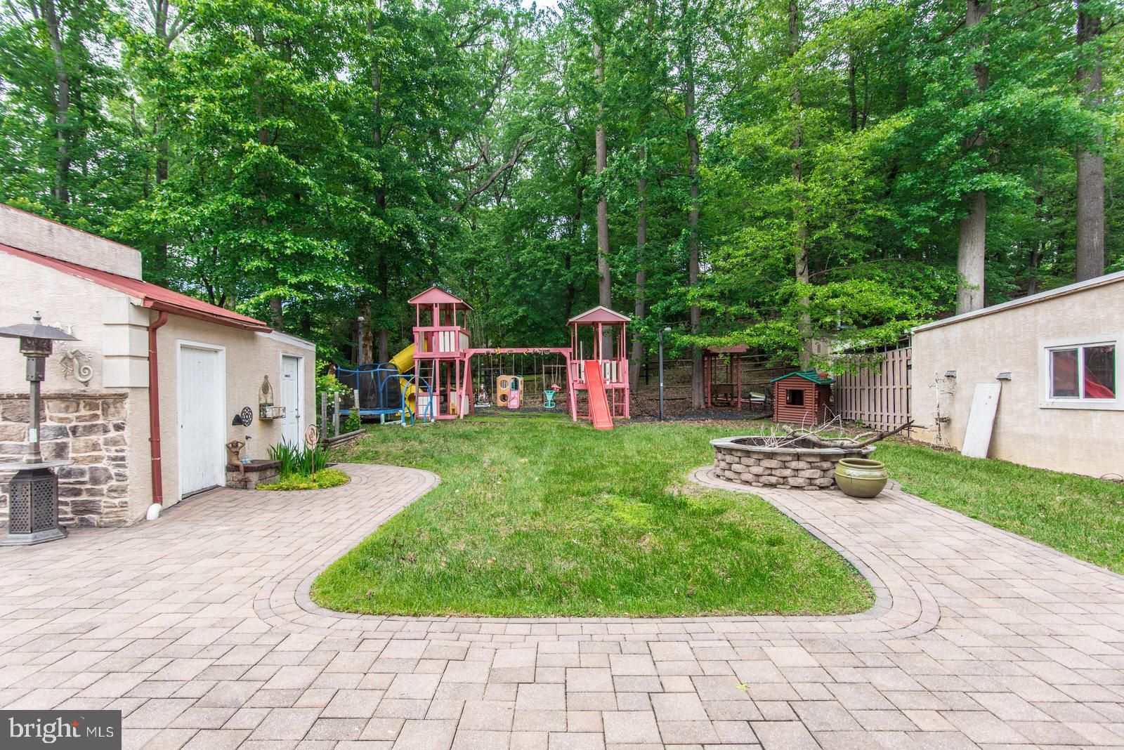 HUNTINGDON VALLEY - Residential