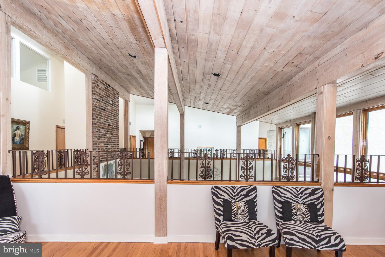 HUNTINGDON VALLEY - Residential