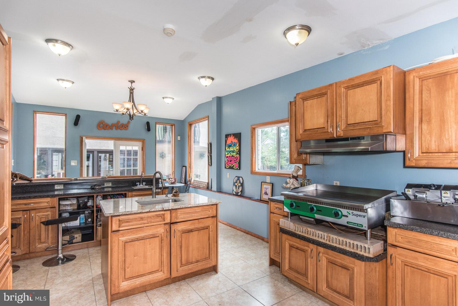 HUNTINGDON VALLEY - Residential