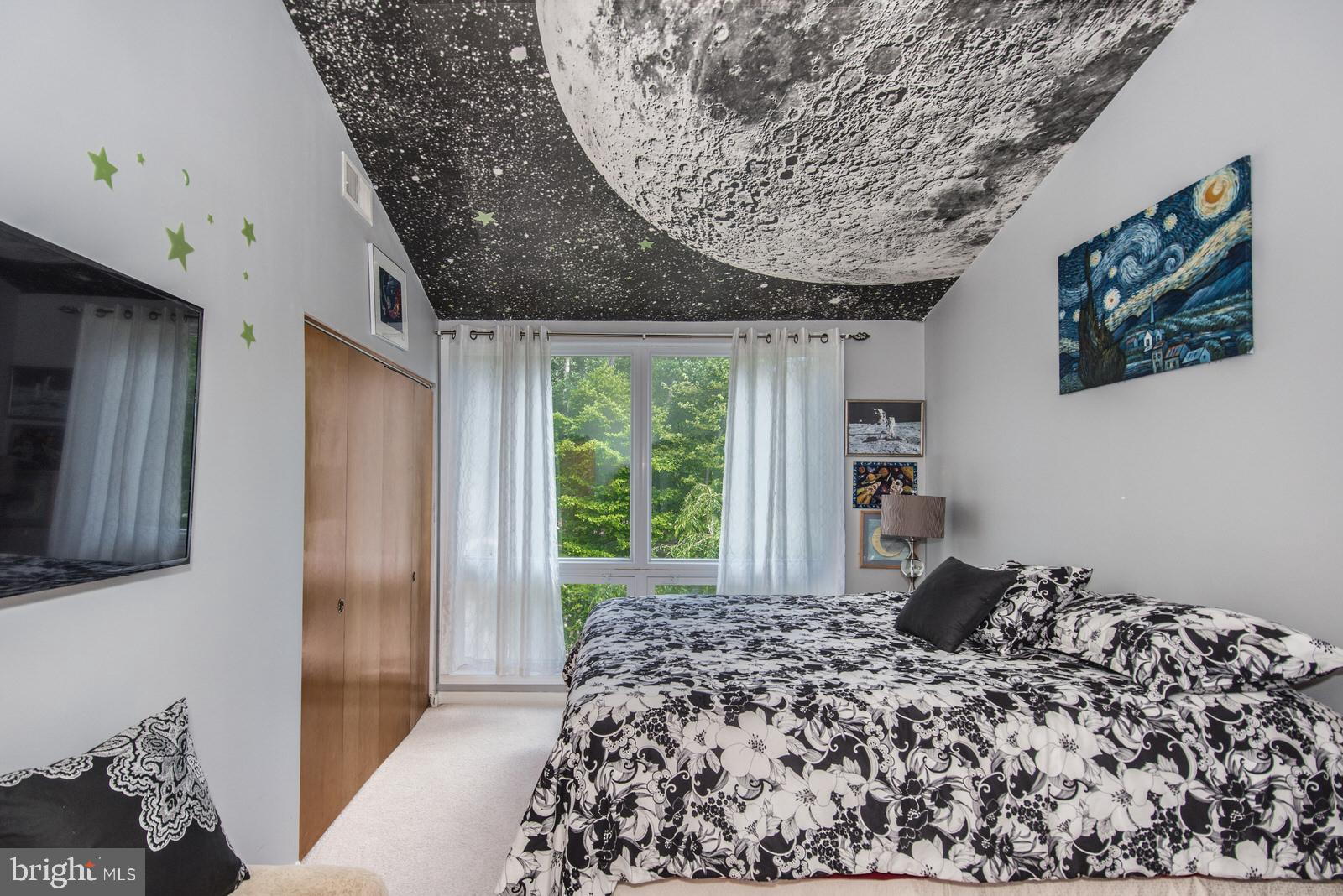 HUNTINGDON VALLEY - Residential