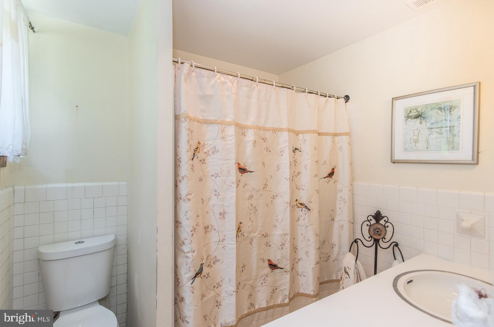 HUNTINGDON VALLEY - Residential