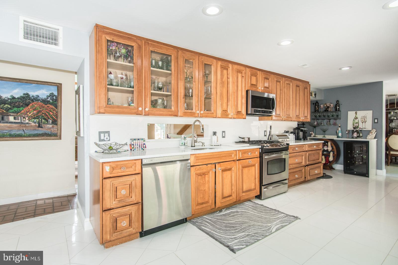 HUNTINGDON VALLEY - Residential