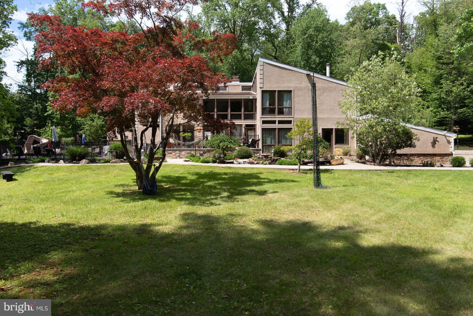 HUNTINGDON VALLEY - Residential