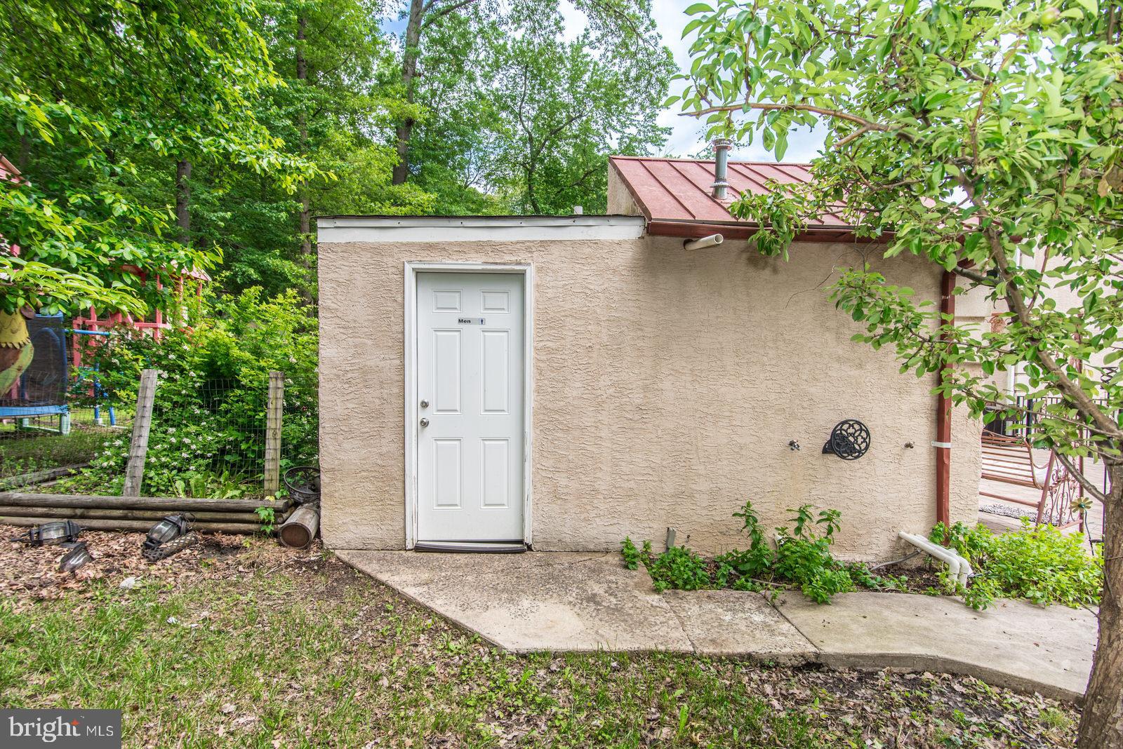 HUNTINGDON VALLEY - Residential