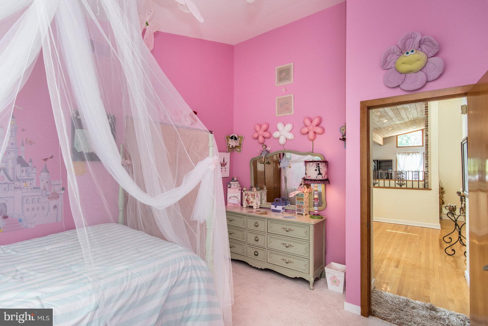 HUNTINGDON VALLEY - Residential