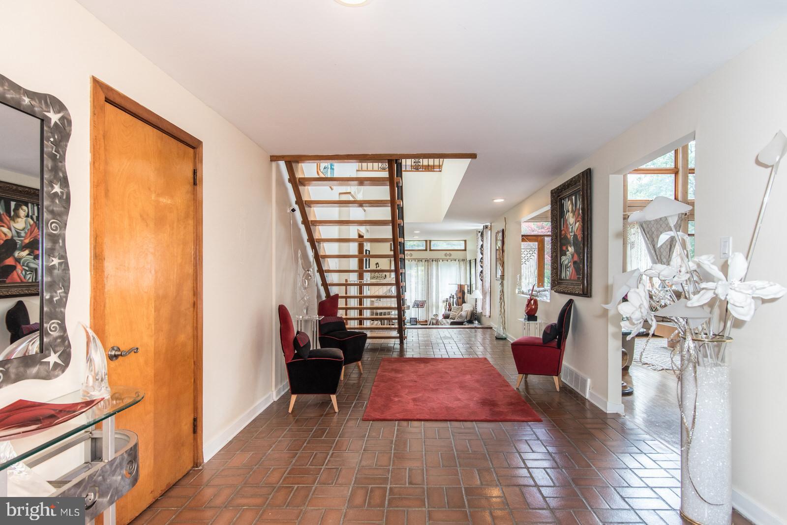 HUNTINGDON VALLEY - Residential