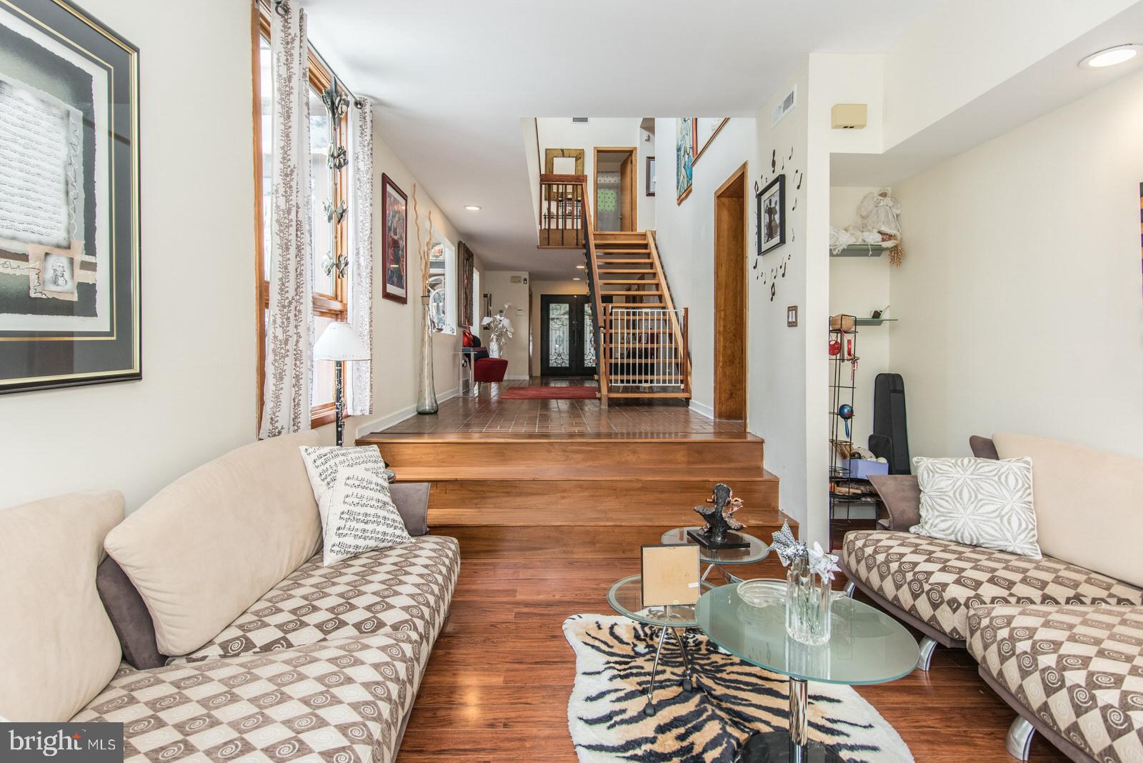 HUNTINGDON VALLEY - Residential