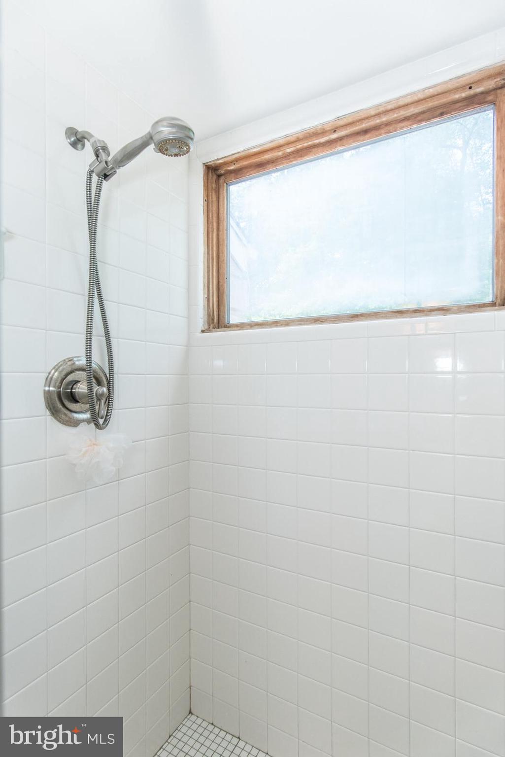 HUNTINGDON VALLEY - Residential