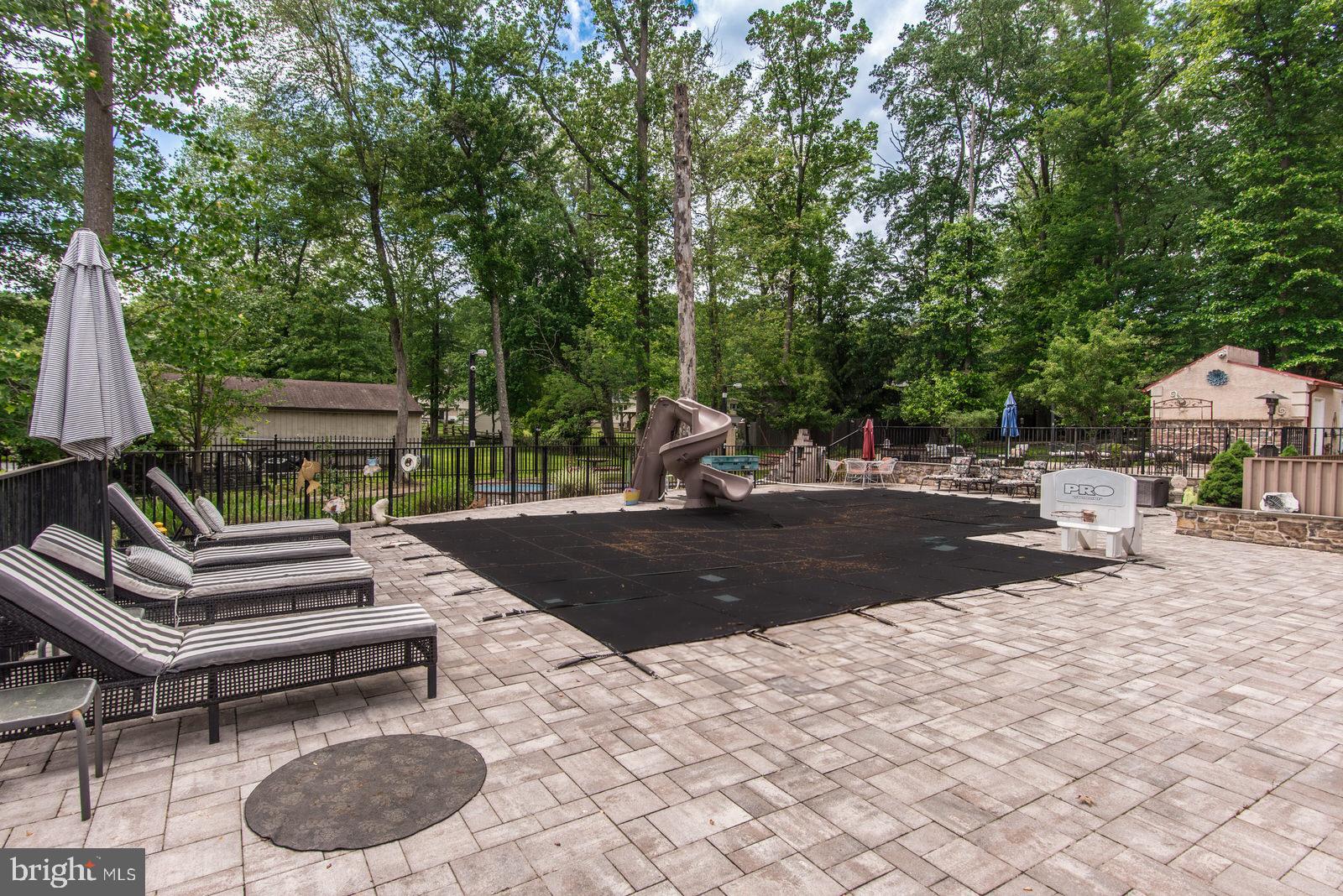 HUNTINGDON VALLEY - Residential