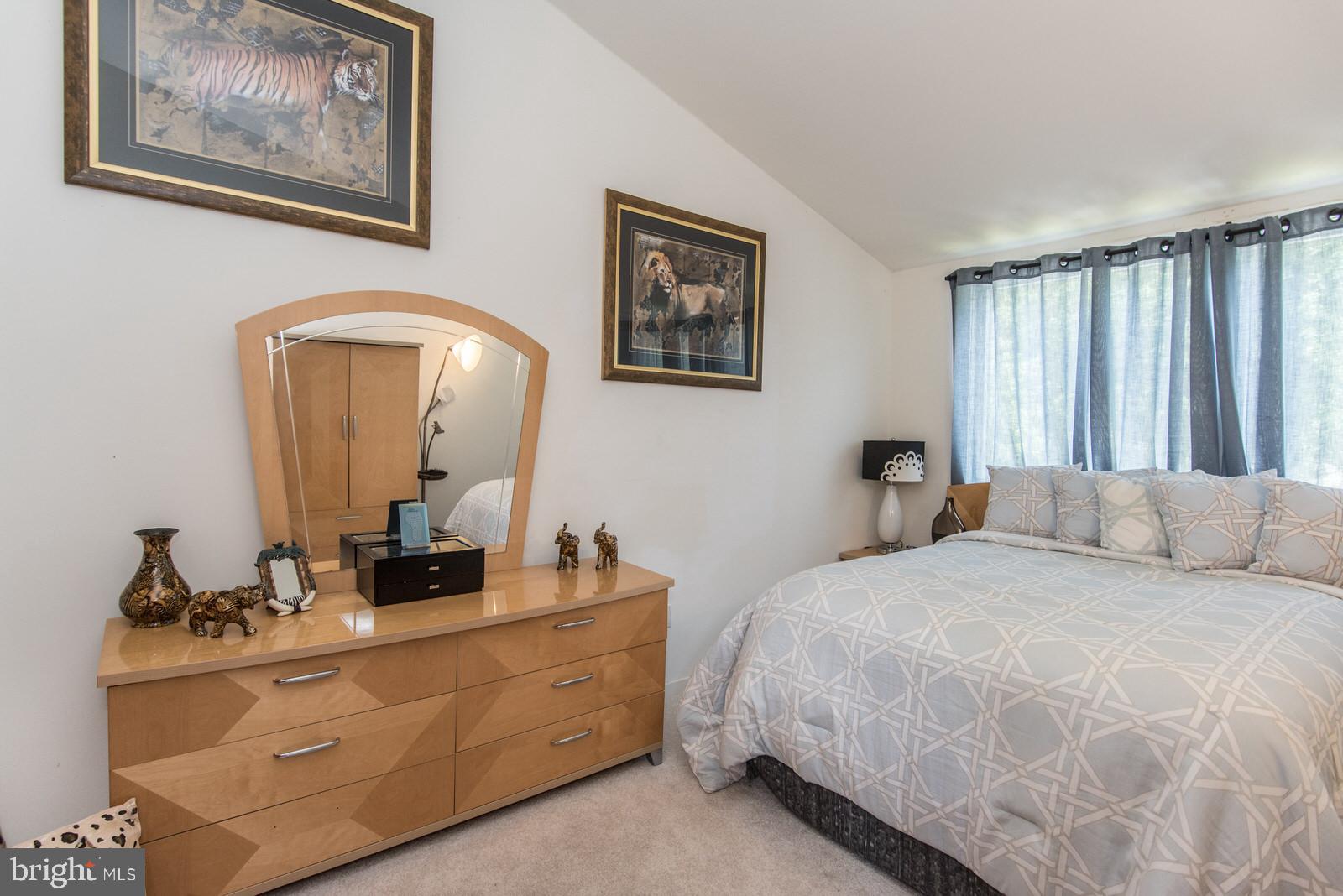 HUNTINGDON VALLEY - Residential