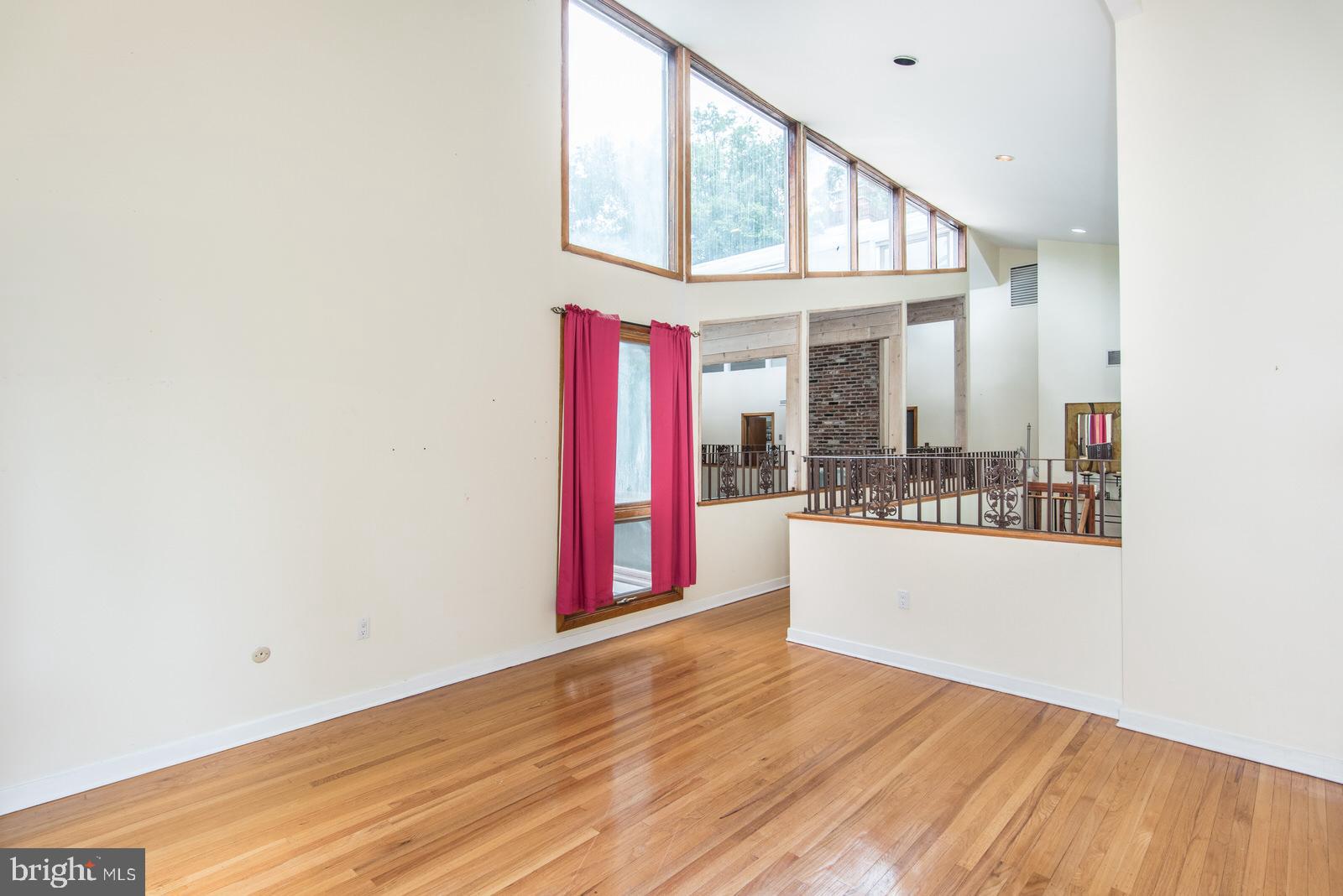 HUNTINGDON VALLEY - Residential