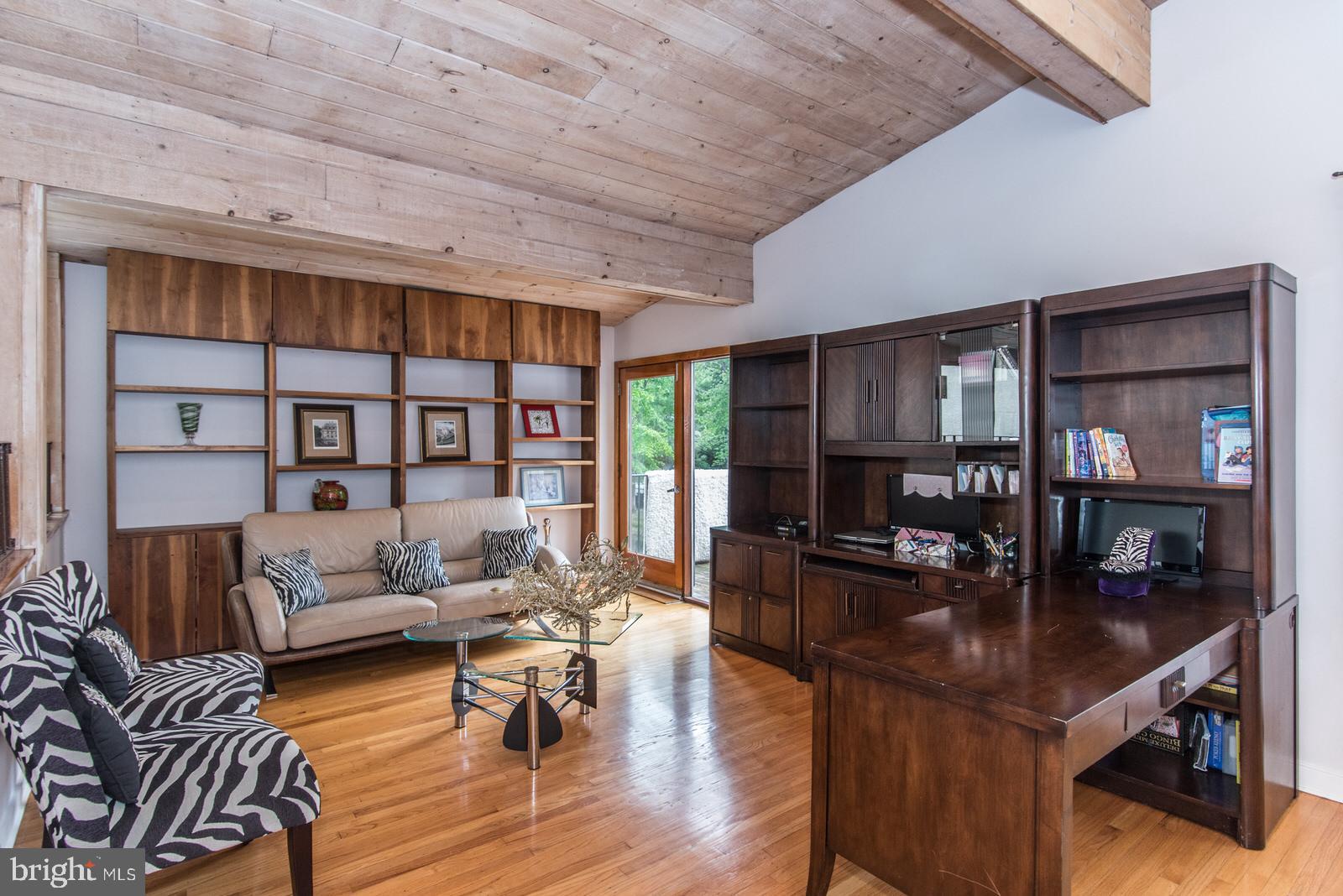 HUNTINGDON VALLEY - Residential