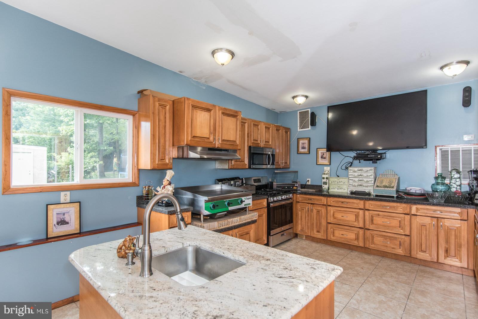 HUNTINGDON VALLEY - Residential