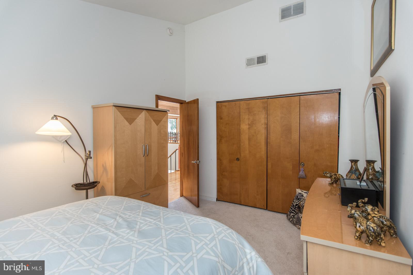 HUNTINGDON VALLEY - Residential