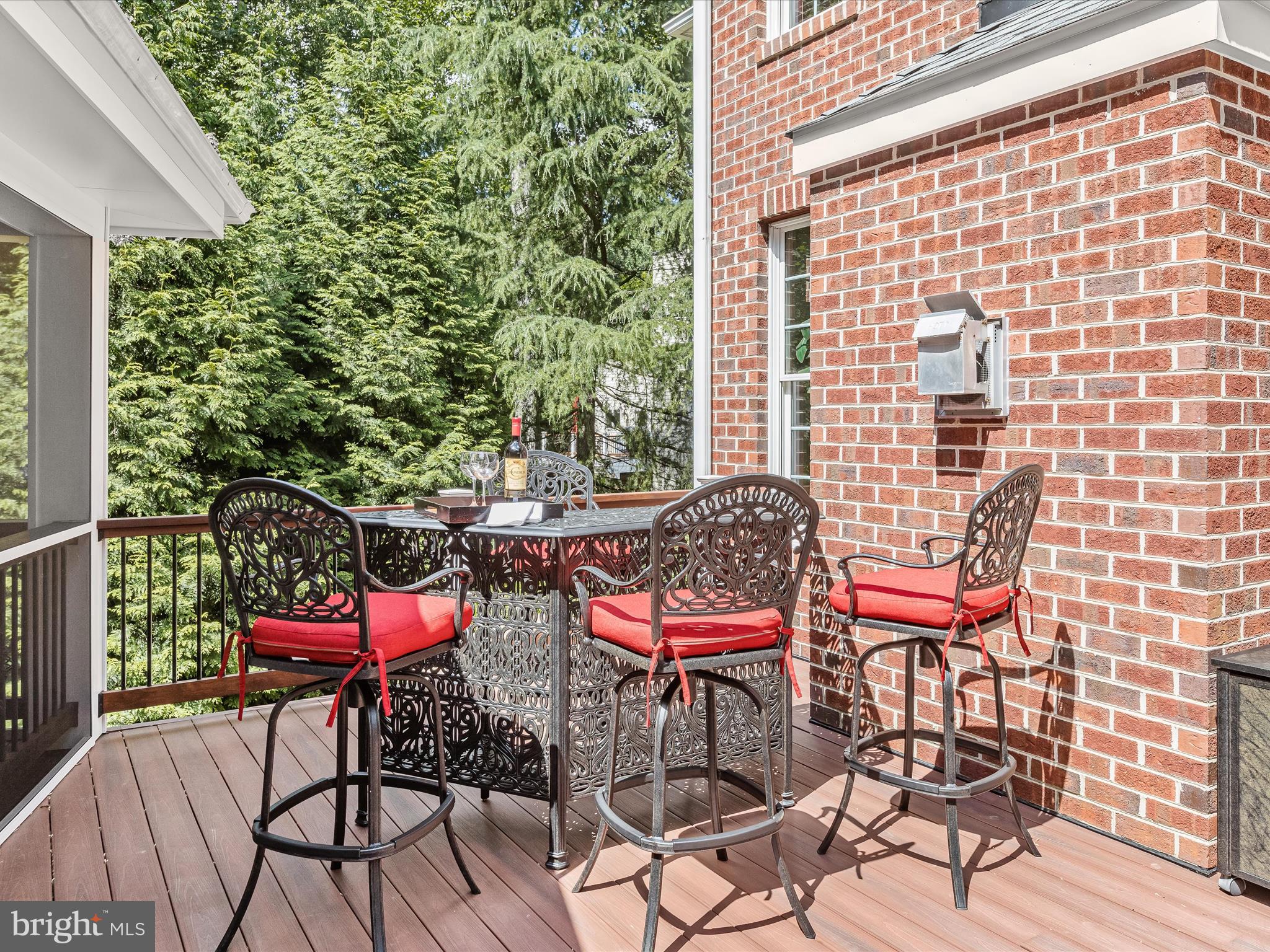 QUARTERFIELD - Residential