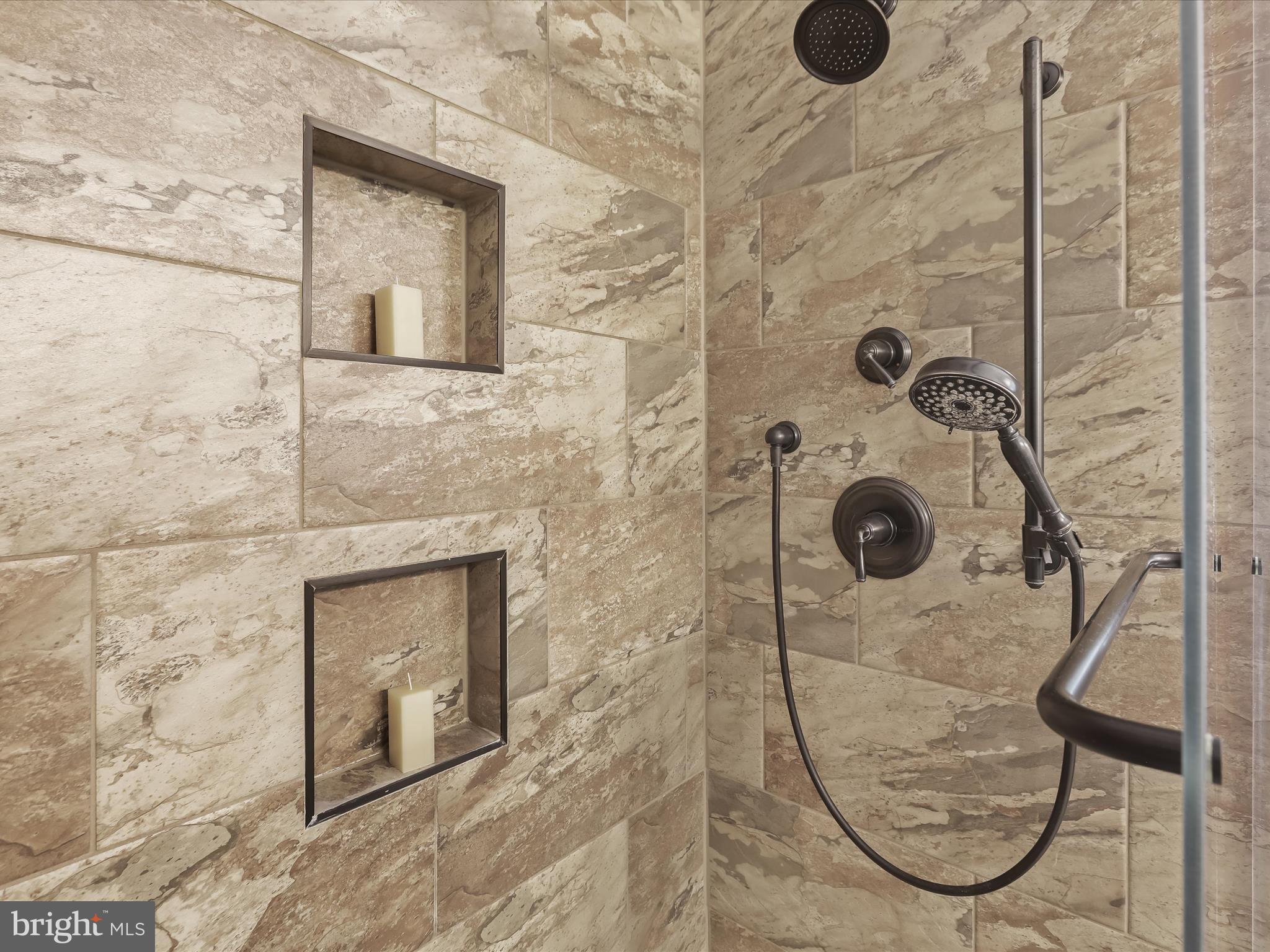 QUARTERFIELD - Residential