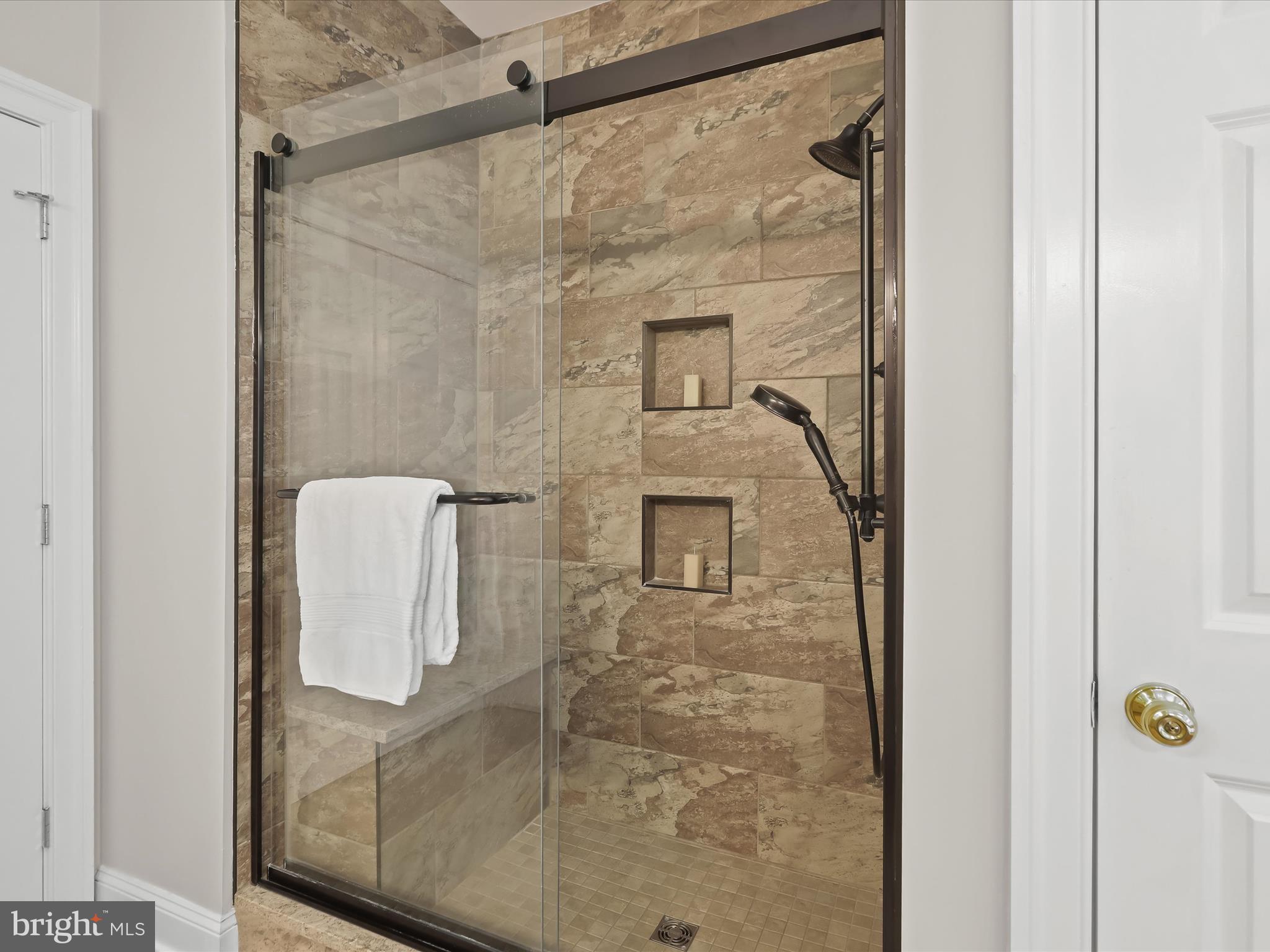 QUARTERFIELD - Residential