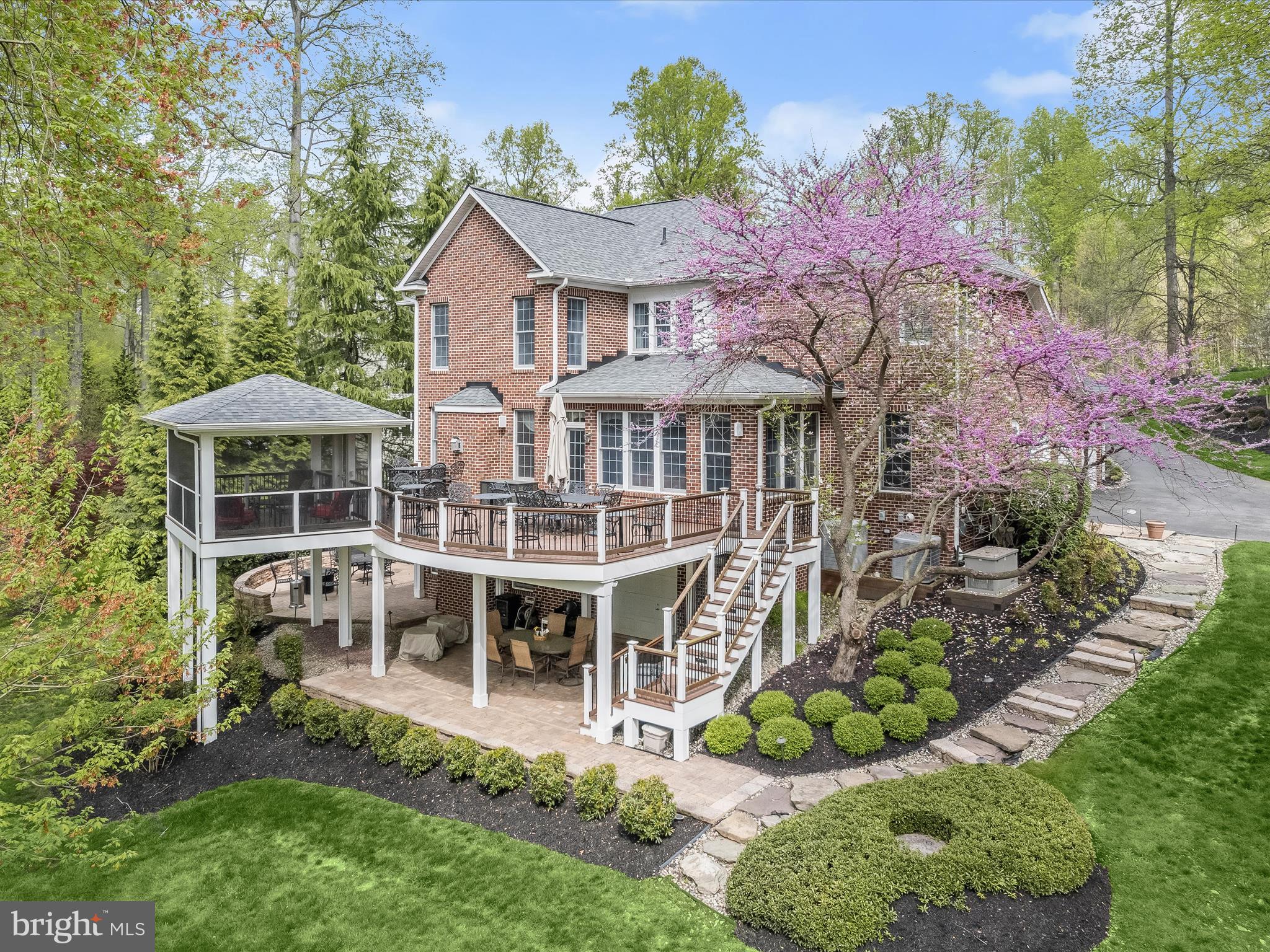 QUARTERFIELD - Residential