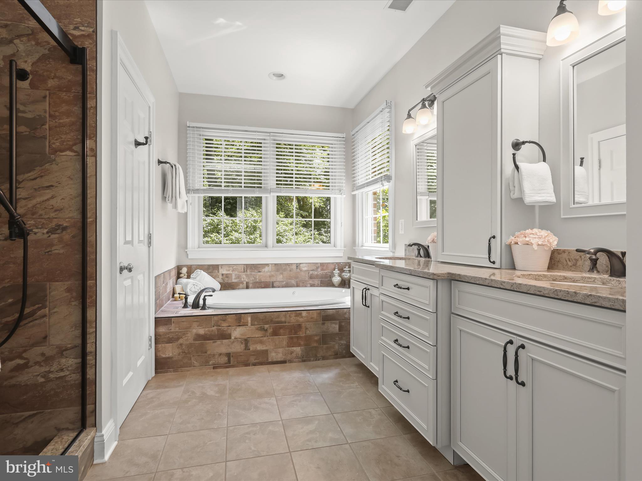 QUARTERFIELD - Residential