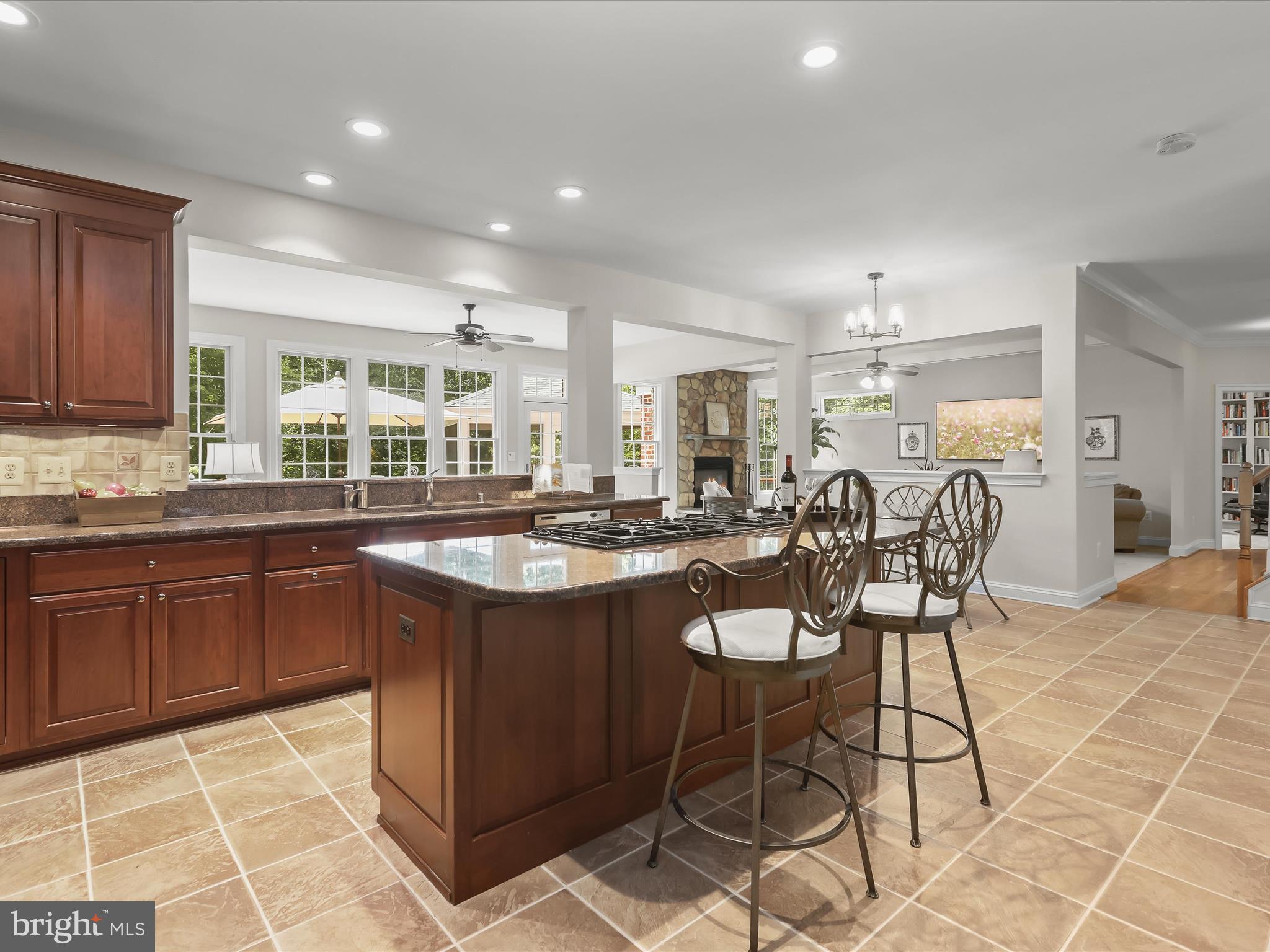 QUARTERFIELD - Residential