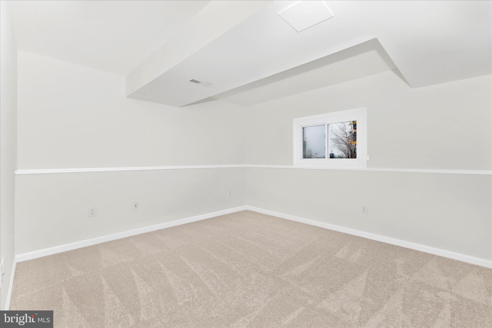 LONG REACH - Residential