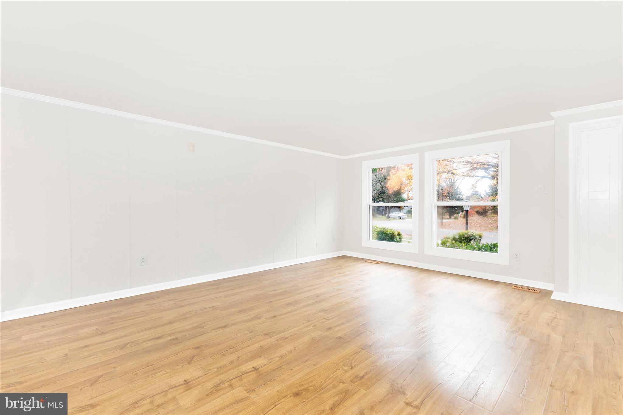 LONG REACH - Residential